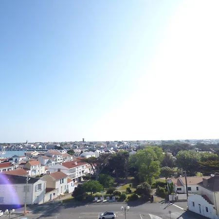 L'oceania Joli 3 Personnes Au Pied De La Grande